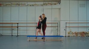 Прыгни выше: Упражнения на лавочке для мощного прыжка!