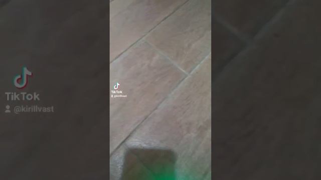 укладка плитки, в старых домах, ЭТО огромный геморрой! смотреть онлайн