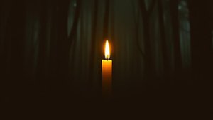 Молча зажгу я свечу в темноте. Авторская песня на стихи Андрея Жукова. Песня молитва.