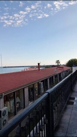 Балкон ресторана Дельфин и русалка