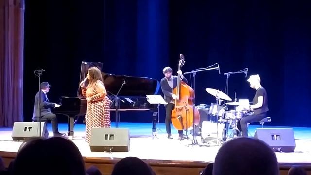 Дебора Браун (США) & Sasha Mashin Trio Самараская филармония 02.03.2020 смотреть онлайн