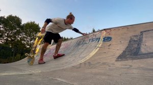 Как делать тейл столл (tail stall) на скейтборде в минирампе