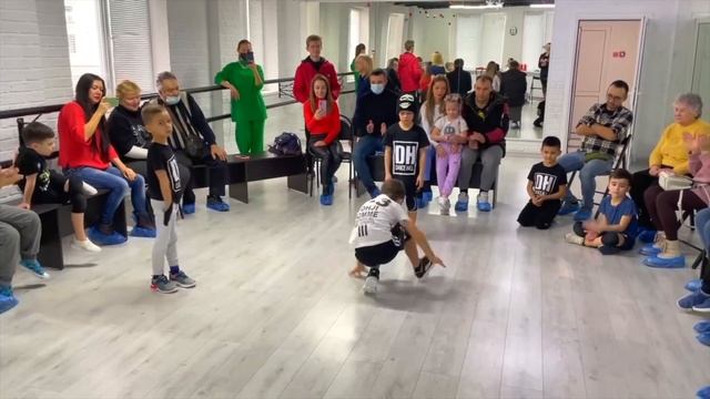 Неуклюжий Матвей VS Веном VS Тигр | Breaking Battle 1x1 смотреть онлайн