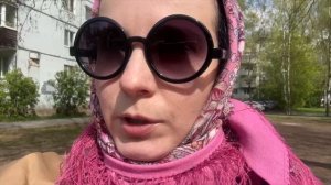 Почему вышла замуж за первого мужа?