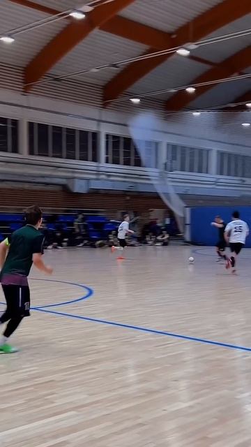 Головы сияют #футбол #футболист #soccer #football #матч #futsal #ме