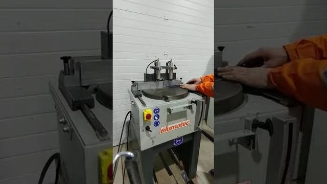 Elumatec TS 161/21 пила для резки профиля/штапика