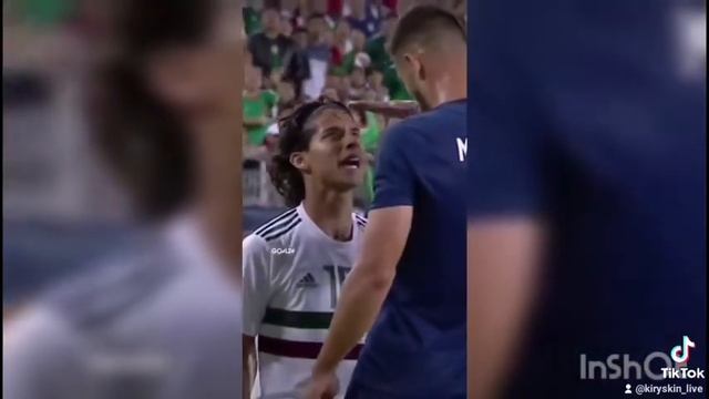 А он мне писюн показывал.