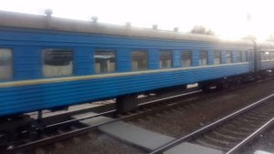 Поезд 205 О Харьков-Покровск прибывает на станцию Лозовая Харьковской области Украина 2019