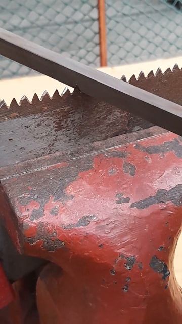 Как заточить ножовку по дереву смотреть онлайн