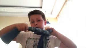 Как сделать фокус ШАРФ СКВОЗЬ ШЕЮ ??? 😱