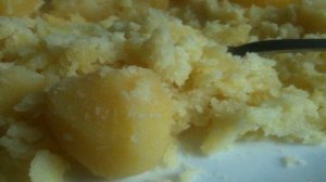 Давленый картофель с базиликом и лимоном