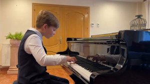 Иоганн Себастьян Бах. Инвенция Фа Мажор
Исполняет Игорь Толмачев