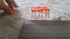 Плету КЛУБНИЧКУ из резинок на мини станке. (Самый лёгкий видио-урок)