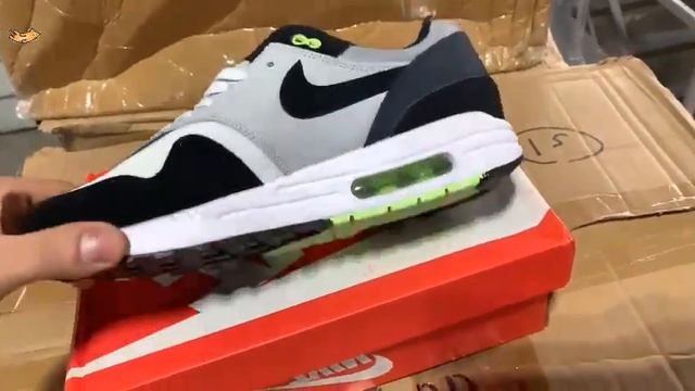 КРОССОВКИ NIKE AIR MAX 1 ЦВЕТ СЕРЫЙ Артикул 24602 смотреть онлайн