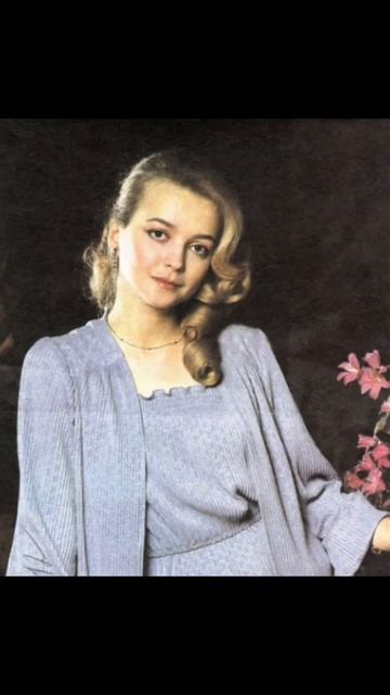 Обворожительная Наталья Вавилова #москваслезамневерит #нашекино #кино #актриса смотреть онлайн