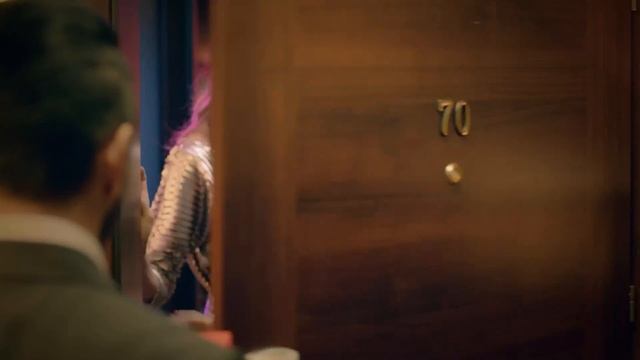 Тимур Родригез в новогоднем ролике Valtera смотреть онлайн