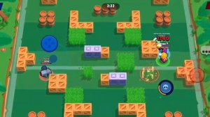 Играю в бравл старс. Несколько матчей броубола и призы.