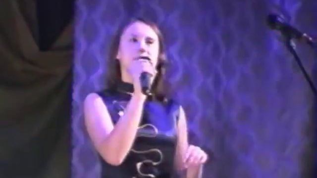 Елена Жидких и Надежда Лычагина. Падают снежинки. Грибановка. 2005 смотреть онлайн