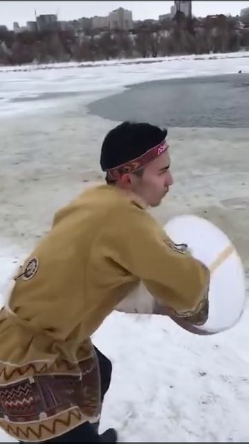 В Уфе шаман пытался оживить «мертвое озеро» Кашкадан смотреть онлайн