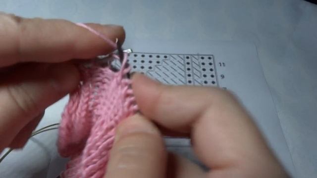 Рельефный узор спицами "Геометрические красоты" смотреть онлайн