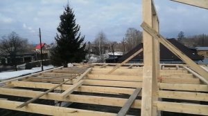 Как построить четырёхскатную вальмовую крышу