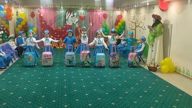 "Стюардесса"👩✈️ "Балдырган" тобы Хореограф: Нурсауле Хайрамкызы смотреть онлайн