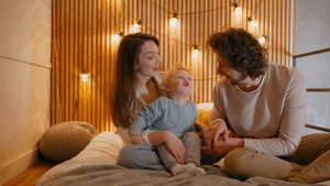 7883976-uhd_3840_2160_25fps