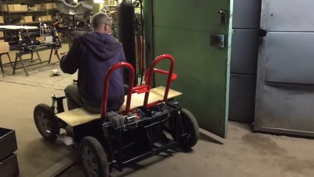 Электромобили Плеер-1. Сборка. смотреть онлайн