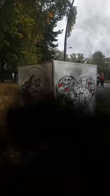 Световые арт-кубы: арт-инсталляция в парке Кузьминки смотреть онлайн