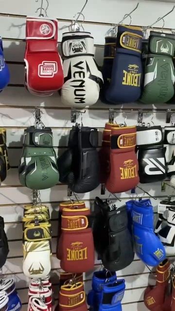 Перчатки  щитки  крабы  экипировка шорты футболки  89265847665 звоните пишите  город Москва