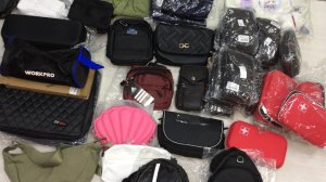 сти203.200. Сумки модные, молодежные на пояс или через плечо сток