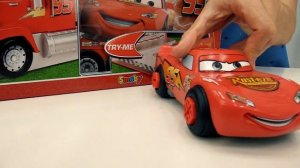Тачки. Молния Маквин и Мэтр в магазине игрушек