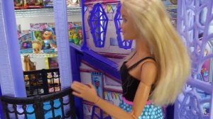 Видео для девочек: новый дом Барби. Магазин игрушек.