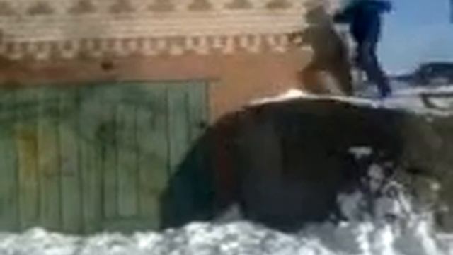 Головой в снег  упал сальто прикол ржач паркур