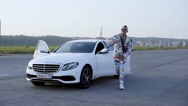 Сравнение РУССКИХ VS ЗАРУБЕЖНЫХ ПЕСЕН!!! смотреть онлайн