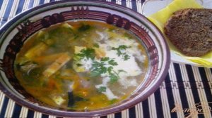 Суп с говядиной, овощами  и яичными полосками