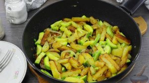 Любимый гарнир с сочным дополнением. ЖАРЕНАЯ КАРТОШКА С КАБАЧКАМИ