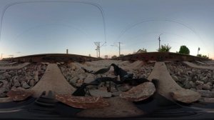 VR 360  под поездом