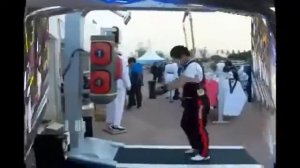 Ulti Fighter Тренажер для отработки ударов Kick Step Machine