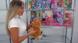 Видео для детей. Магазин Игрушек: делаем уборку.