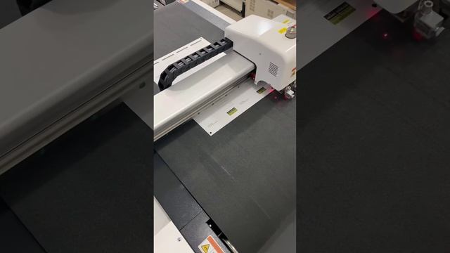 Iecho резка + биговка кардхолдера смотреть онлайн