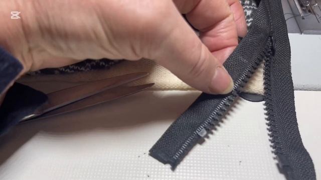 Как превратить свитер или пуловер в жакет на молнии, у? смотреть онлайн