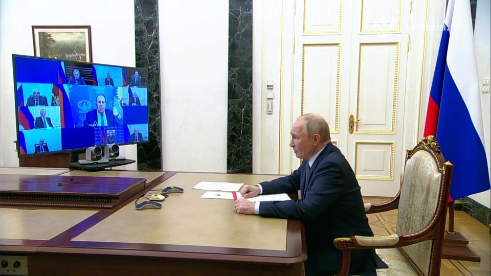 Путин обсудил с Совбезом РФ обеспечение информационной безопасности