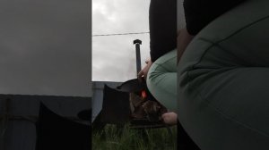 Разжигаю печь для готовки еды