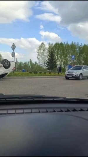 ❗️В Смоленской области легковушка оказалась на крыше после ДТП