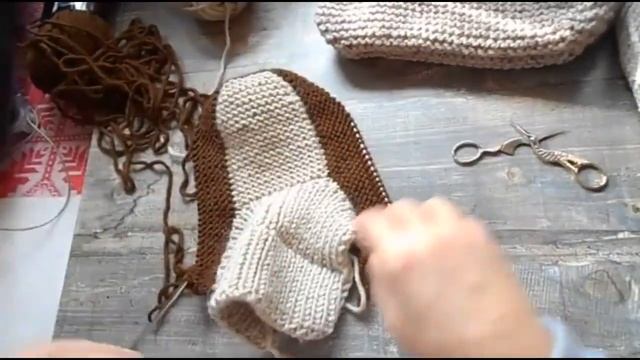 Вязаные теплые тапочки. Cпицами.#(2024) смотреть онлайн