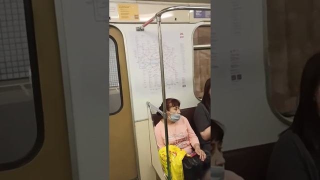 Мода.Мужик в трусах.