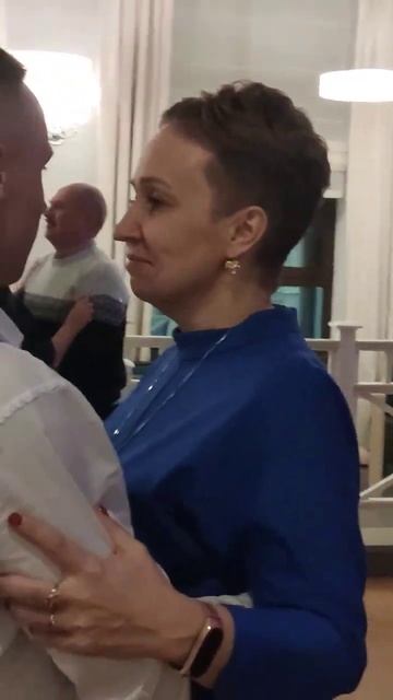 Танец молодых. Актиний "О любви не говори" #сюрпризнасвадьбу #поющийведущий #музыканасвадьбу смотреть онлайн