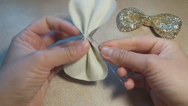 Бантик из кожи с глиттером без шаблона смотреть онлайн