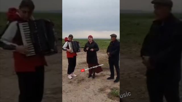 Патя Ибрагимова на природе с друзьями. Красивая даргинская песня 
